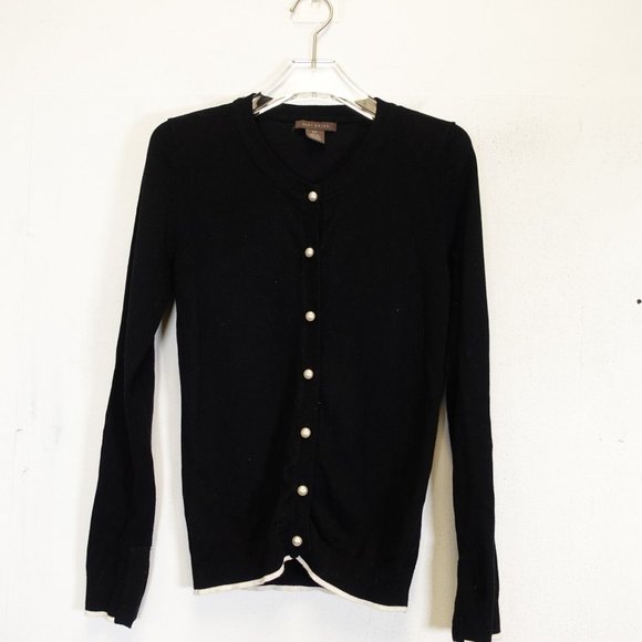 Suzy Shier Sweater Womens Small Black Knit Button Front Cardigan Pearl‎ - Picture 1 of 8
